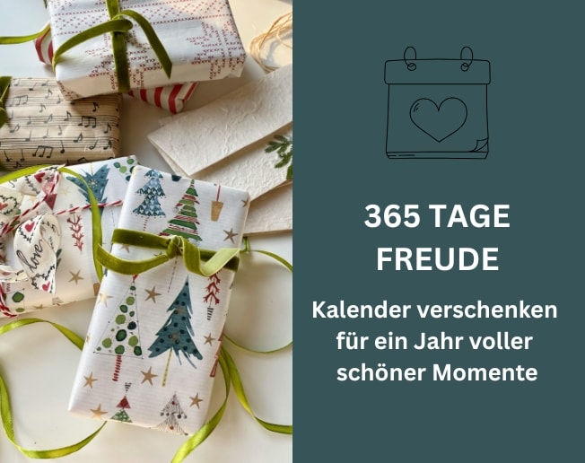 Auf dem Bild sieht man eingepackte weihnachtliche Geschenke, per Klick landet man bei einer Auswahl schöner Kalender zum Verschenken
